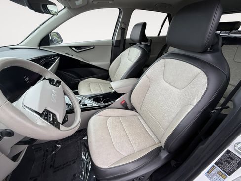 Used 2023 Kia Niro Wave FWD image 10