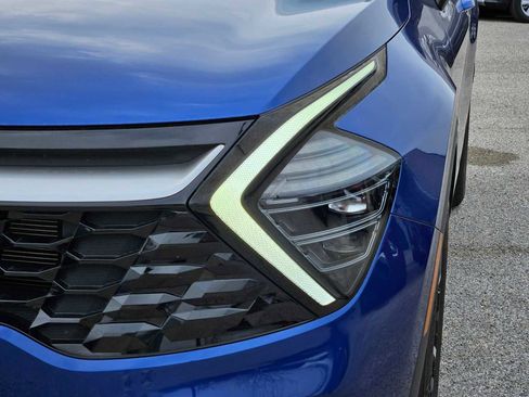 Used 2024 Kia Sportage EX image 8