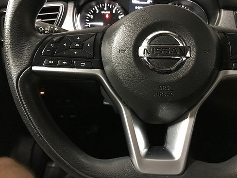 Used 2017 Nissan Rogue SV FWD image 24