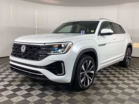 Used 2026 Volkswagen Atlas Cross Sport SEL Premium R-Line AWD/4WD image 7
