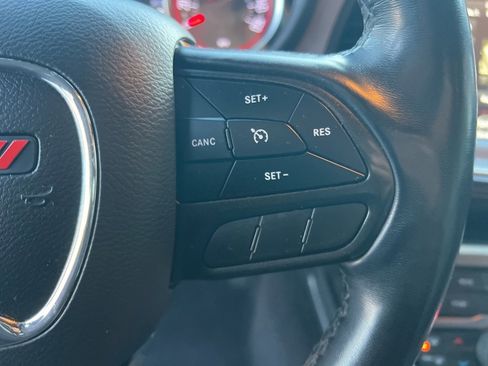 Used 2022 Dodge Challenger SXT w/ Plus Package image 14