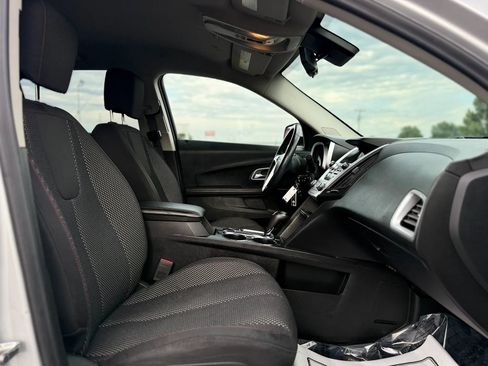 Used 2017 Chevrolet Equinox LT w/ Convenience Package FWD image 38