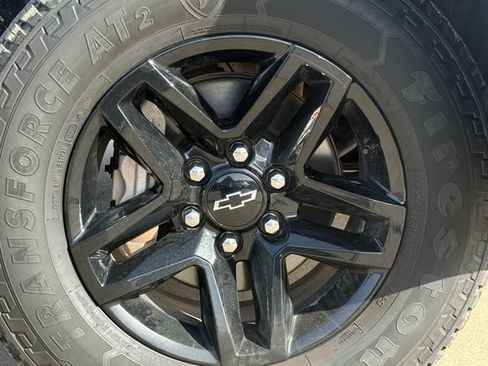 Used 2023 Chevrolet Silverado 1500 LT Trail Boss w/ Protection Package AWD/4WD image 10
