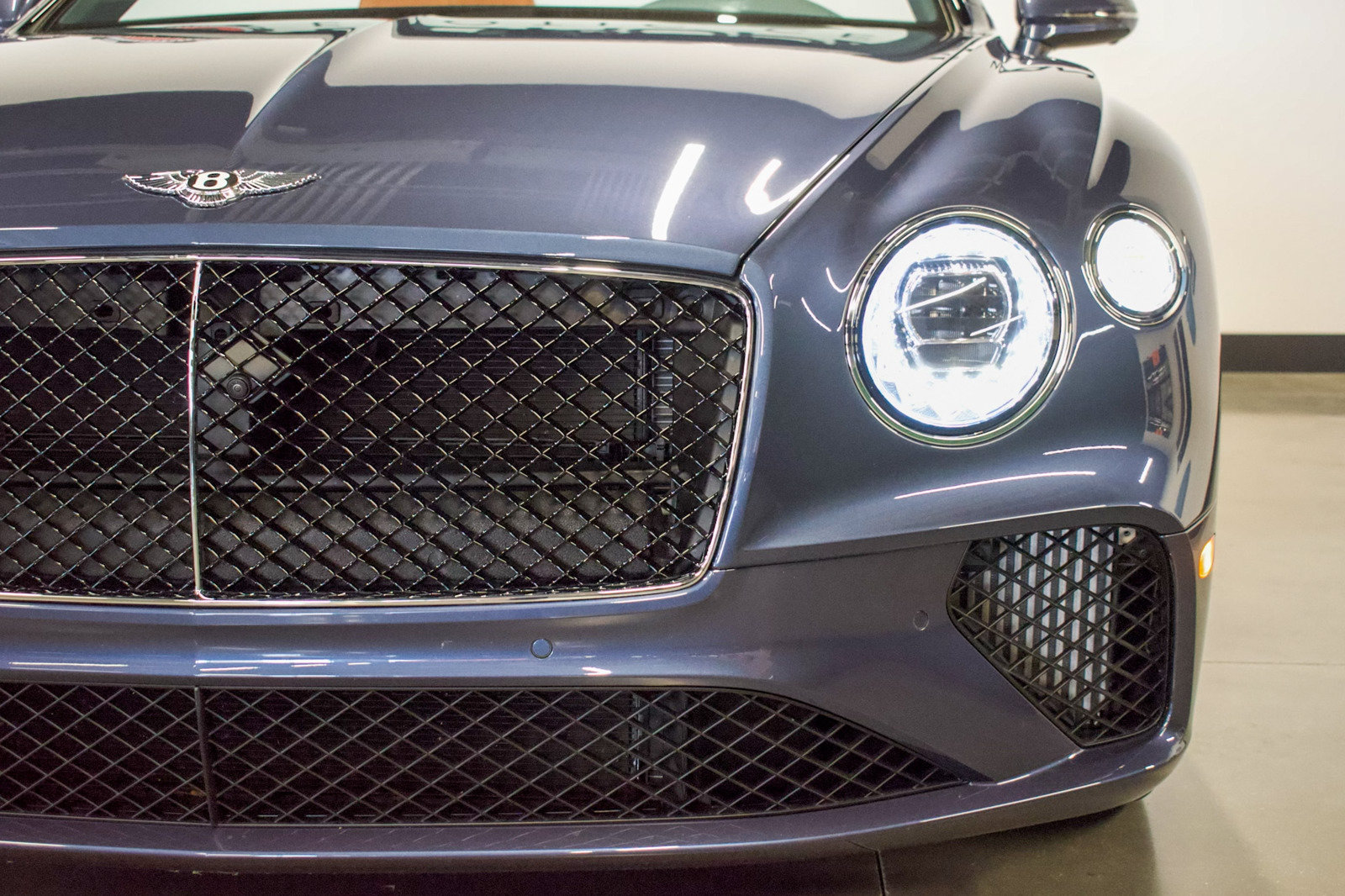 Used 2024 Bentley Continental GT V8 AWD/4WD image 15