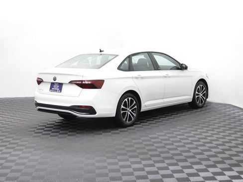Used 2024 Volkswagen Jetta Sport FWD image 9