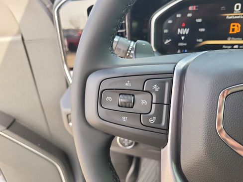 New 2026 GMC Sierra 1500 SLT image 18