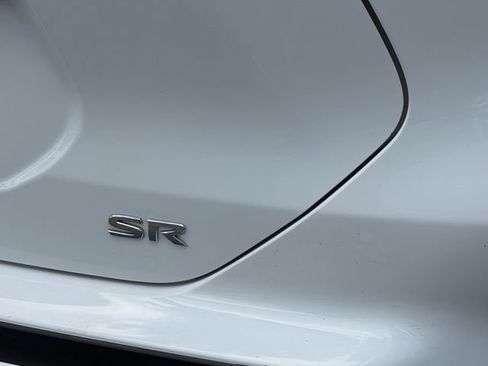Used 2022 Nissan Kicks SR FWD image 6