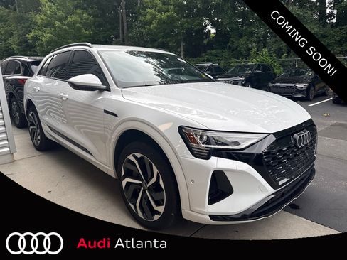 Used 2024 Audi Q8 e-tron Premium Plus AWD/4WD image 1