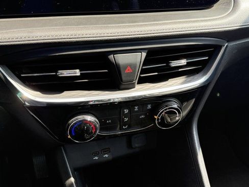 Used 2024 Buick Encore GX Sport Touring FWD image 27