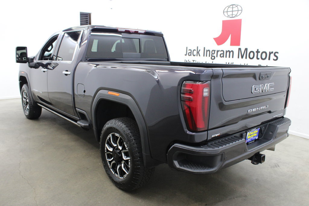 Used 2024 GMC Sierra 2500 Denali Ultimate AWD/4WD image 3