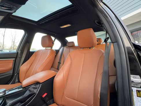 Used 2017 BMW 330i xDrive Sedan image 18