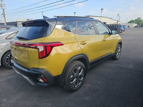 Used 2024 Kia Seltos S AWD/4WD image 4