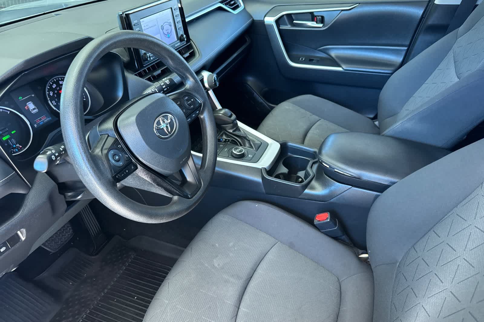 Used 2021 Toyota RAV4 XLE AWD/4WD image 11