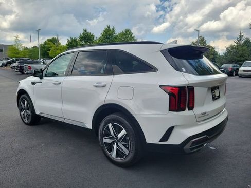 Certified 2023 Kia Sorento S w/ Panoramic Sunroof Package FWD image 6