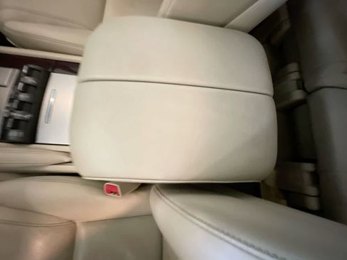 Used 2015 Lexus LX 570 image 21