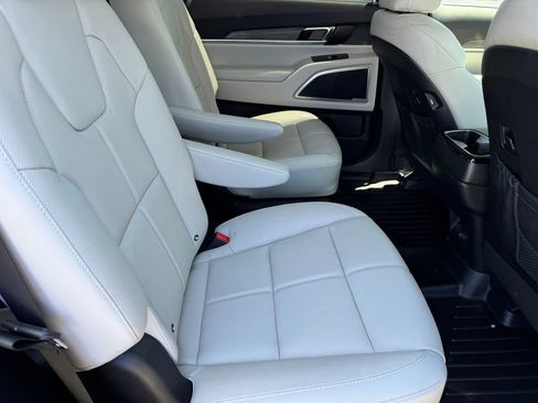 Used 2022 Kia Telluride EX w/ EX Premium Package AWD/4WD image 9