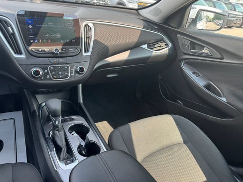 Used 2024 Chevrolet Malibu LT FWD image 20