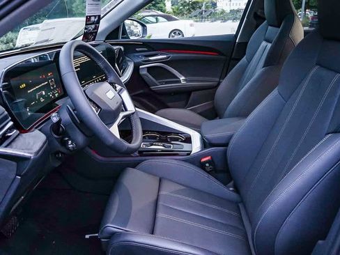 New 2025 Audi Q5 Premium Plus image 20