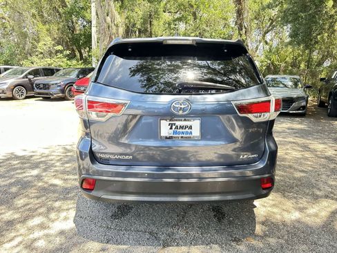 Used 2015 Toyota Highlander Plus AWD/4WD image 7