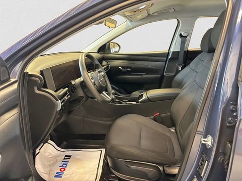 Used 2025 Hyundai Tucson SE AWD/4WD image 9