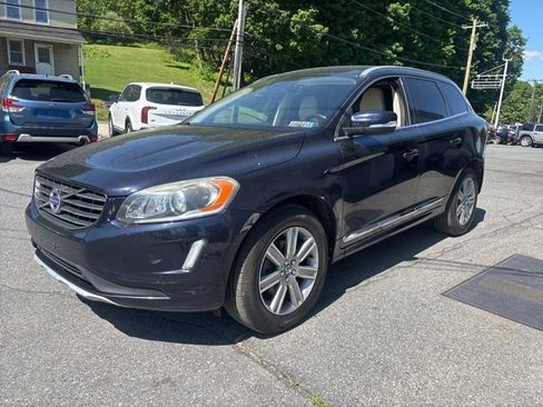 Used 2017 Volvo XC60 T5 Inscription w/ Preferred Option Package AWD/4WD image 3