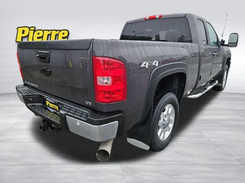 Used 2011 Chevrolet Silverado 2500 LTZ w/ LTZ Plus Package image 5