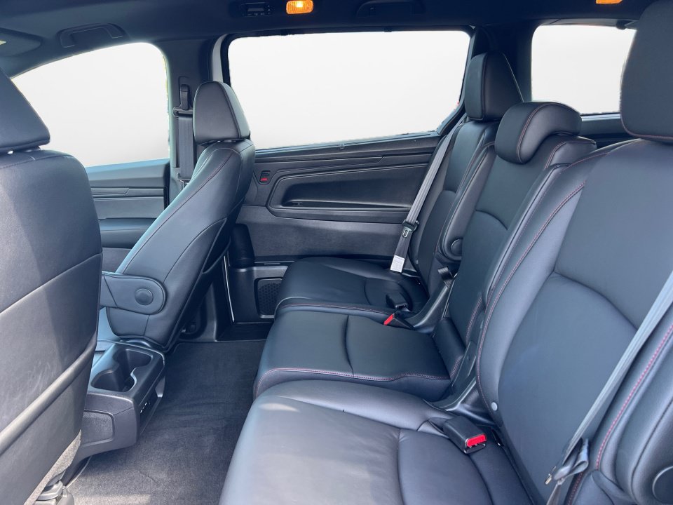 Used 2026 Honda Odyssey Sport-L image 13