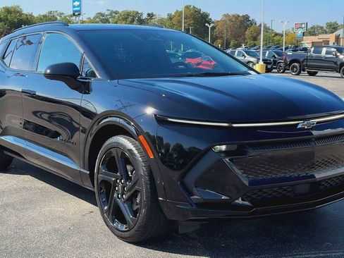 Certified 2024 Chevrolet Equinox EV RS image 8