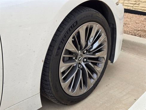 Used 2020 Lexus LS 500 image 23