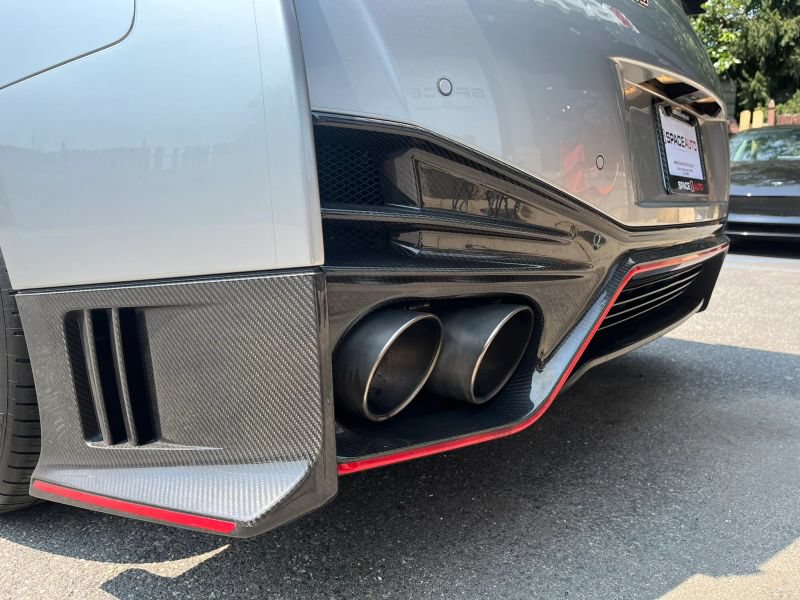Used 2018 Nissan GT-R NISMO AWD/4WD image 11