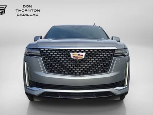 Used 2023 Cadillac Escalade ESV Premium Luxury AWD/4WD image 8