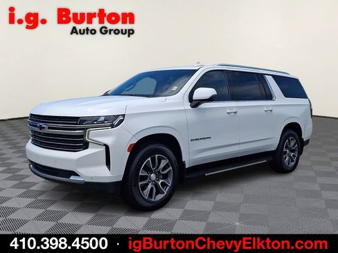 Used 2021 Chevrolet Suburban LT w/ Luxury Package AWD/4WD image 3