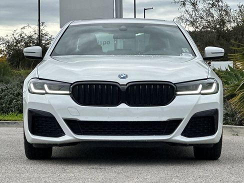 Used 2023 BMW 530e w/ M Sport Package image 8