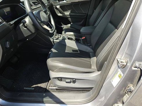 Used 2024 Volkswagen Tiguan SE FWD image 14
