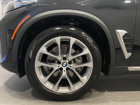 Certified 2024 BMW X5 xDrive40i w/ Premium Package AWD/4WD image 7