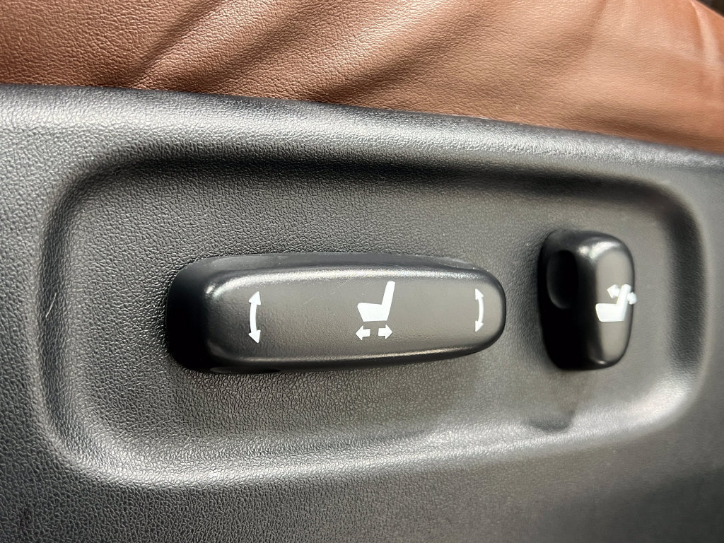 Used 2019 Toyota Land Cruiser AWD/4WD image 18