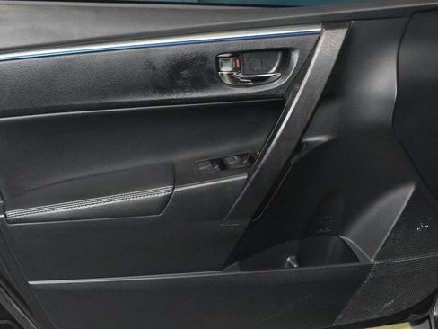 Used 2015 Toyota Corolla S image 4