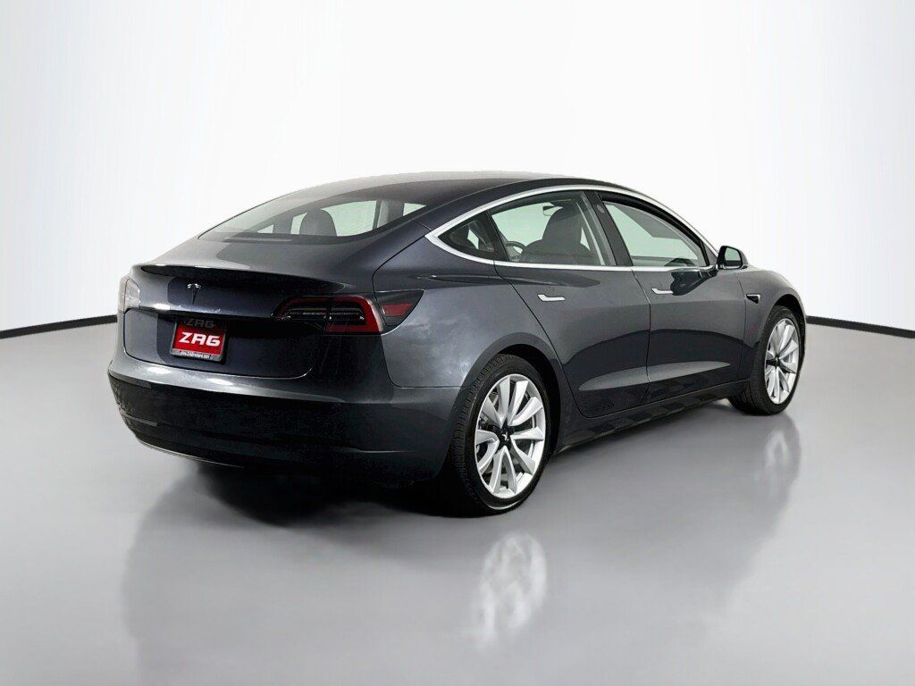 Used 2018 Tesla Model 3 Long Range RWD image 5