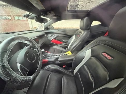 Used 2020 Chevrolet Camaro SS w/ Redline Edition RWD image 10