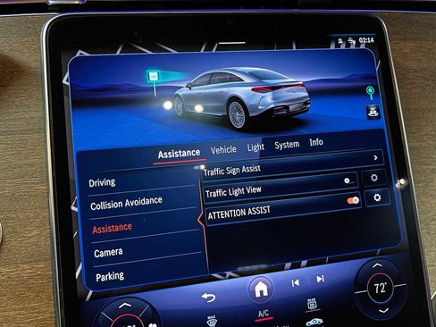 Used 2022 Mercedes-Benz EQS 450+ Sedan image 38