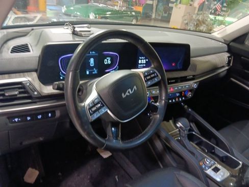 Used 2023 Kia Telluride EX AWD/4WD image 4