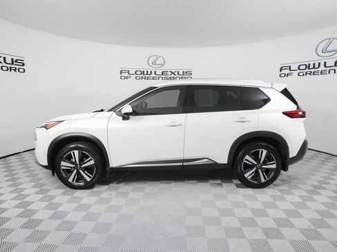 Used 2022 Nissan Rogue Platinum w/ Head-Up Display Package AWD/4WD image 4