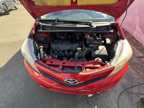 Used 2014 Toyota Yaris LE image 4