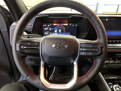 Used 2025 Chevrolet Colorado Z71 w/ Technology Package image 13