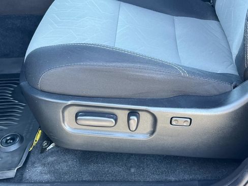 Used 2022 Toyota Tacoma TRD Off-Road w/ Technology Package image 20