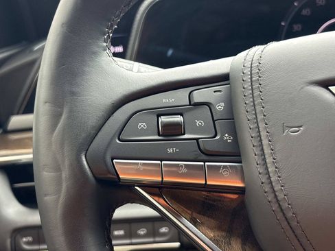 Used 2024 Cadillac Escalade ESV Sport Platinum w/ LPO, ONYX Package AWD/4WD image 19