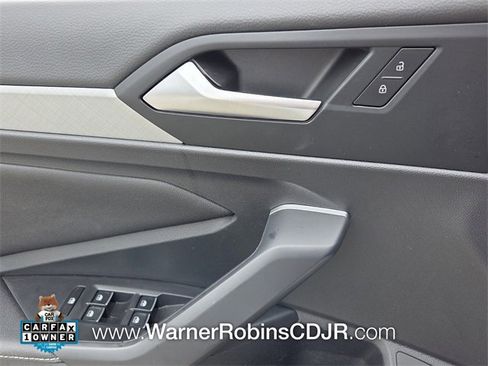 Used 2022 Volkswagen Jetta SE image 29