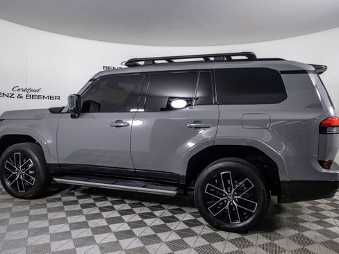 Used 2024 Lexus GX 550 w/ Accessory Package (31) AWD/4WD image 13