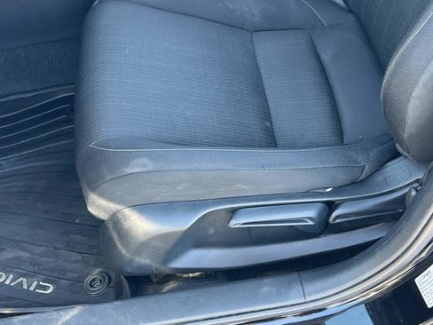 Certified 2024 Honda Civic EX image 17