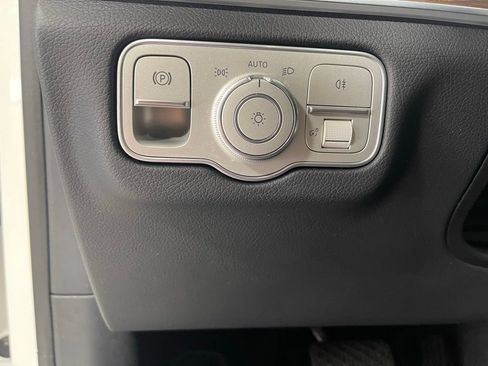 Used 2025 Mercedes-Benz GLE 350 4MATIC image 19